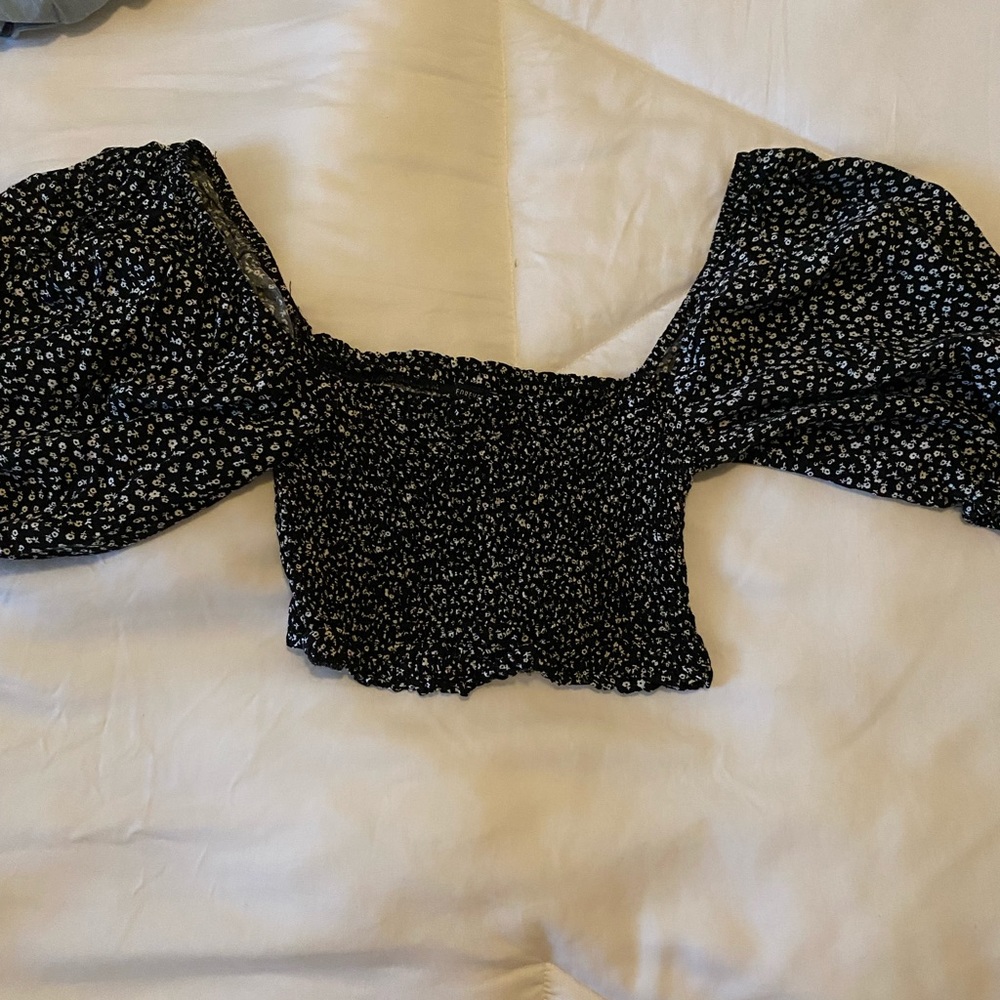 Off the shoulder floral crop - Picture 3 of 3